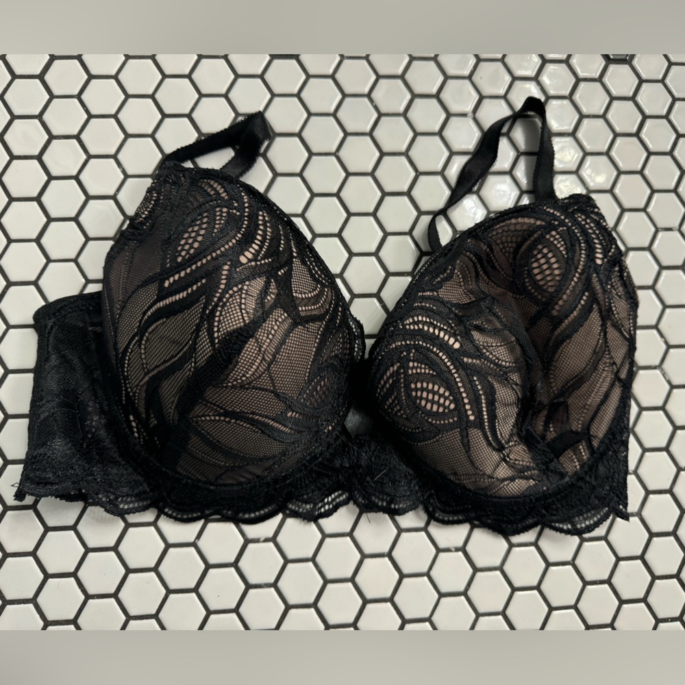 Paramour lace overlay underwire bra size 38D